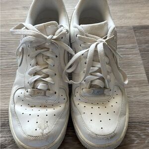 Classic White AF1 Sneakers